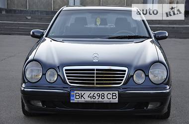 Седан Mercedes-Benz E-Class 2001 в Ровно