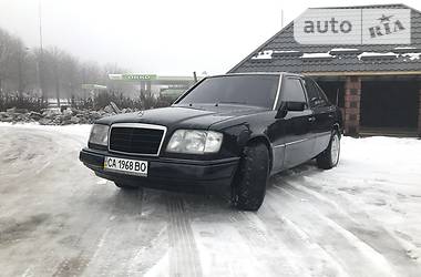 Седан Mercedes-Benz E-Class 1994 в Ровно