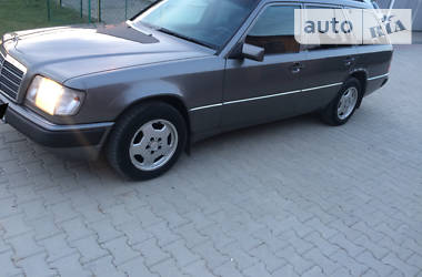 Універсал Mercedes-Benz E-Class 1994 в 