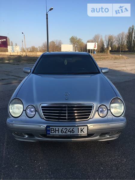 Седан Mercedes-Benz E-Class 2002 в 
