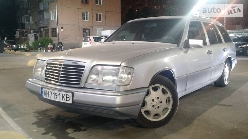 Універсал Mercedes-Benz E-Class 1994 в 