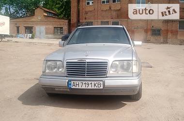 Універсал Mercedes-Benz E-Class 1994 в 