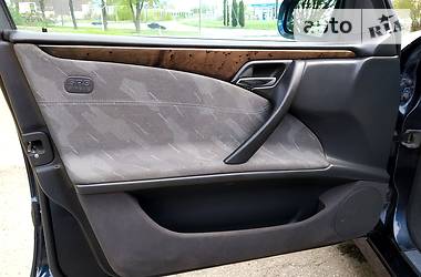 Седан Mercedes-Benz E-Class 2001 в 