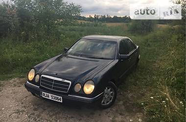 Седан Mercedes-Benz E-Class 1999 в Зборове