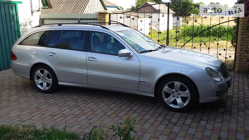 Універсал Mercedes-Benz E-Class 2006 в 