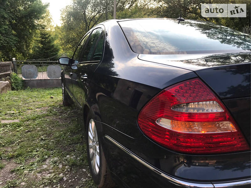 Седан Mercedes-Benz E-Class 2002 в Тернополі