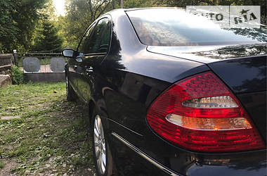 Седан Mercedes-Benz E-Class 2002 в 