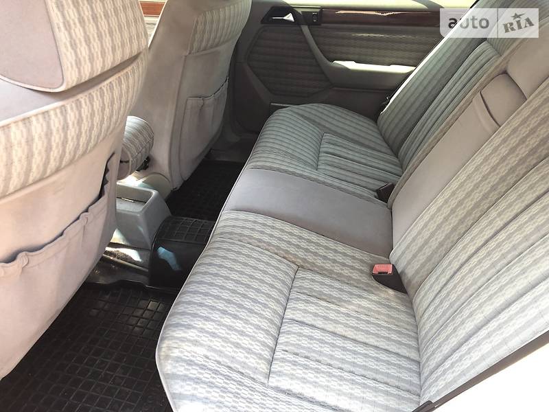 Седан Mercedes-Benz E-Class 1993 в Ужгороді фото 15 Седан Mercedes-Benz E-Class 1993 в Ужгороді