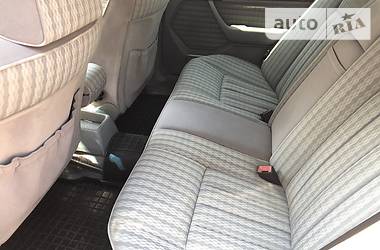 Седан Mercedes-Benz E-Class 1993 в 