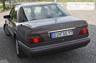 Седан Mercedes-Benz E-Class 1995 в Дрогобыче