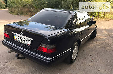 Седан Mercedes-Benz E-Class 1995 в Тернополе