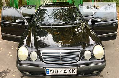 Седан Mercedes-Benz E-Class 2001 в Виннице