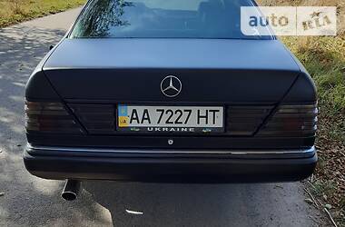 Купе Mercedes-Benz E-Class 1991 в Звягеле