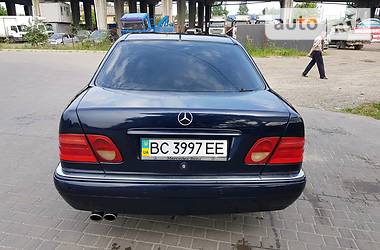 Седан Mercedes-Benz E-Class 1997 в Львові