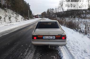 Седан Mercedes-Benz E-Class 1989 в Тернополе