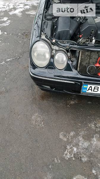 Седан Mercedes-Benz E-Class 2001 в Вінниці