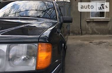 Седан Mercedes-Benz E-Class 1990 в 