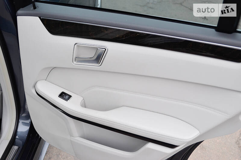 Седан Mercedes-Benz E-Class 2014 в Києві