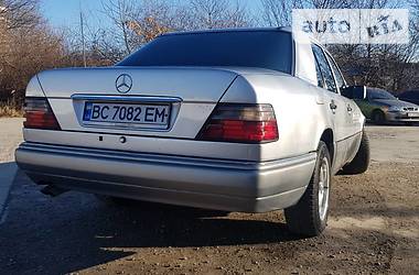 Седан Mercedes-Benz E-Class 1994 в 