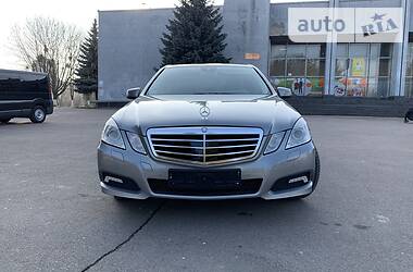 Седан Mercedes-Benz E-Class 2010 в Ровно