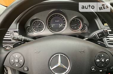 Седан Mercedes-Benz E-Class 2010 в Ровно