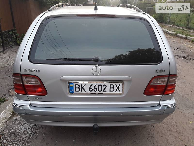 Универсал Mercedes-Benz E-Class 2001 в 