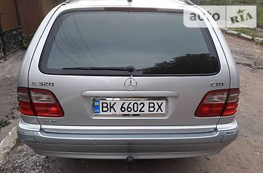 Универсал Mercedes-Benz E-Class 2001 в 