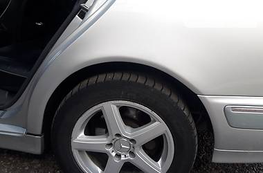 Универсал Mercedes-Benz E-Class 2001 в 