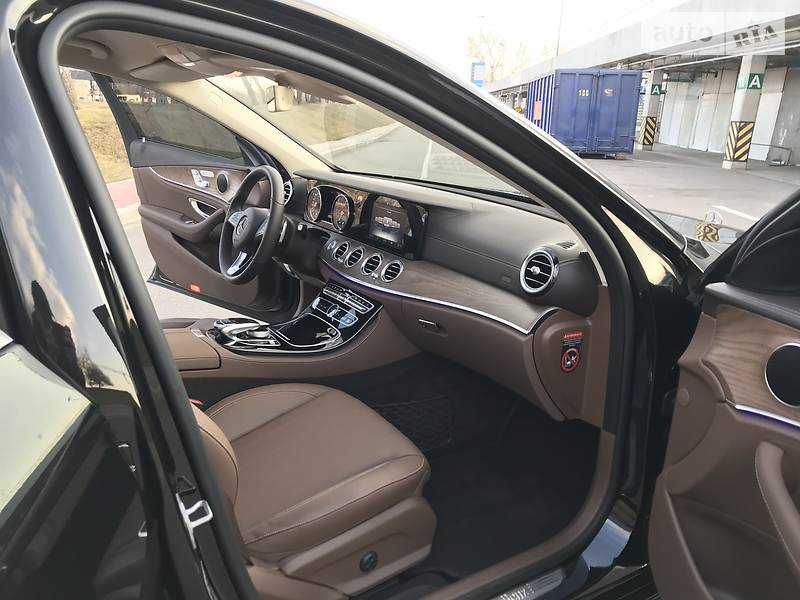 Седан Mercedes-Benz E-Class 2018 в Києві