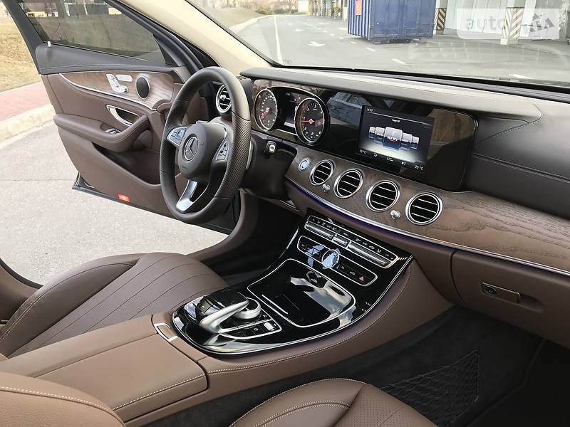 Седан Mercedes-Benz E-Class 2018 в Києві