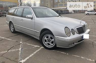 Універсал Mercedes-Benz E-Class 2001 в 