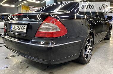 Седан Mercedes-Benz E-Class 2007 в 