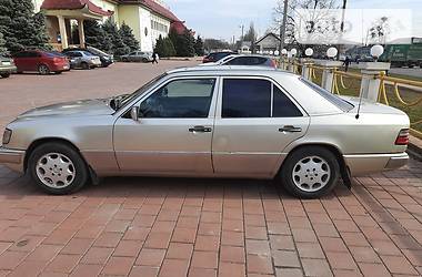 Седан Mercedes-Benz E-Class 1993 в 