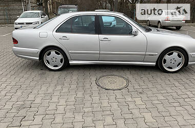 Седан Mercedes-Benz E-Class 2000 в 