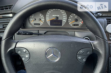 Седан Mercedes-Benz E-Class 2000 в 