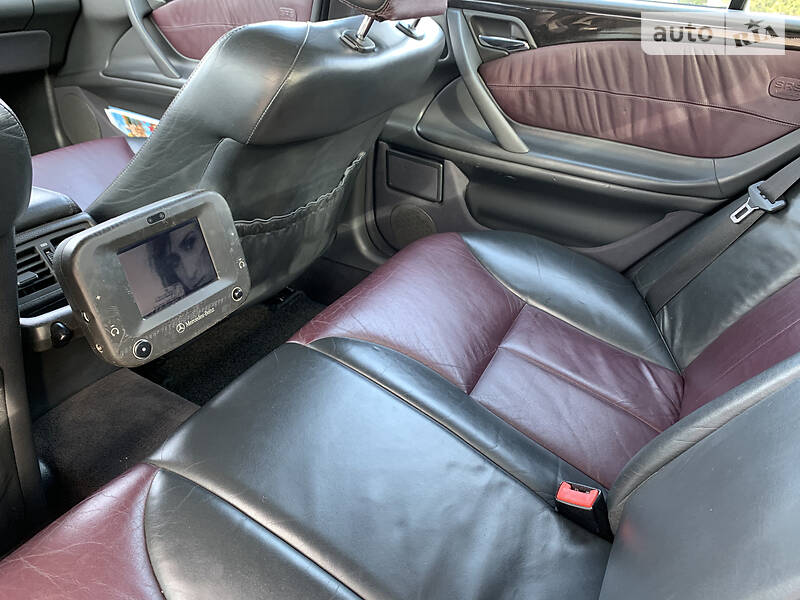 Седан Mercedes-Benz E-Class 2000 в Чернівцях