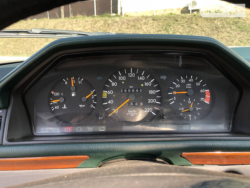 Седан Mercedes-Benz E-Class 1991 в Вінниці