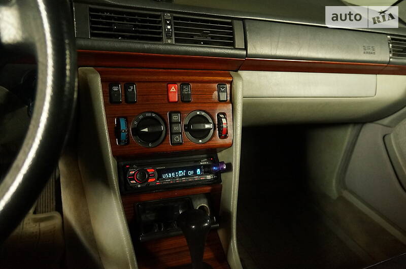 Седан Mercedes-Benz E-Class 1995 в Білій Церкві