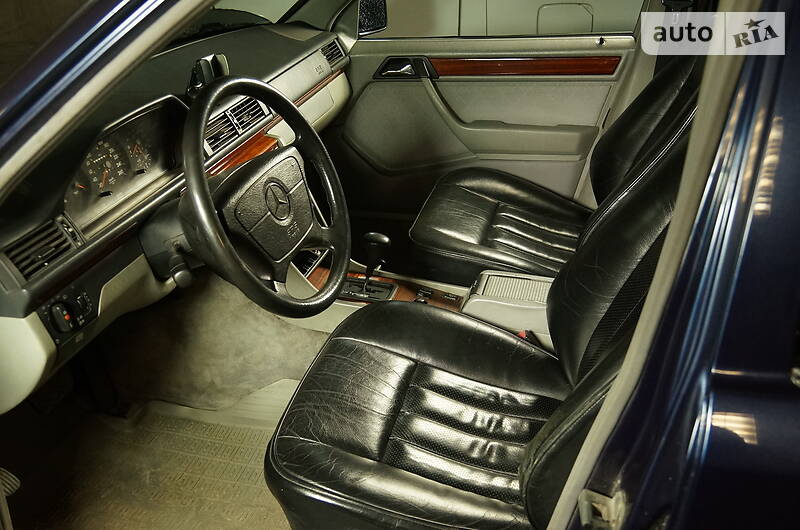 Седан Mercedes-Benz E-Class 1995 в Білій Церкві