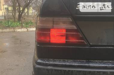 Седан Mercedes-Benz E-Class 1987 в 