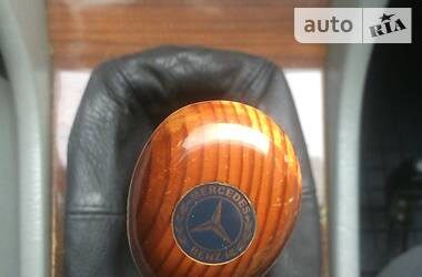 Седан Mercedes-Benz E-Class 1987 в 