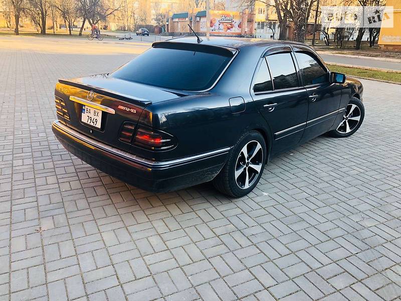 Седан Mercedes-Benz E-Class 1996 в Кропивницькому
