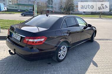 Седан Mercedes-Benz E-Class 2010 в 
