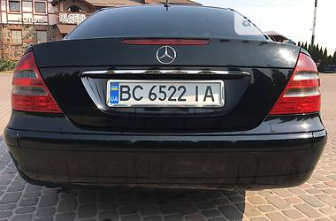 Седан Mercedes-Benz E-Class 2002 в 
