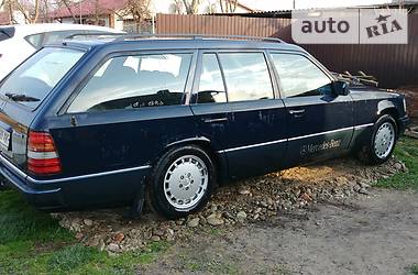 Універсал Mercedes-Benz E-Class 1990 в 