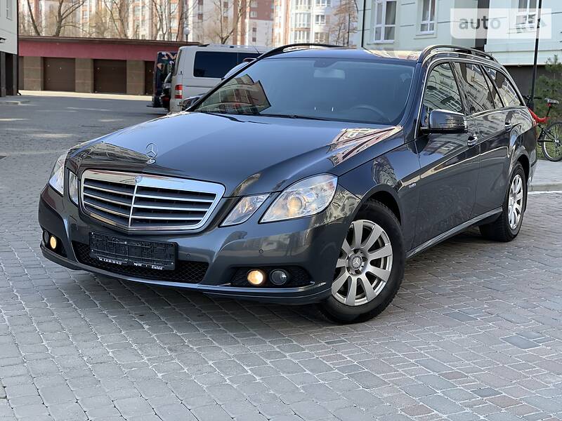 Універсал Mercedes-Benz E-Class 2011 в Івано-Франківську