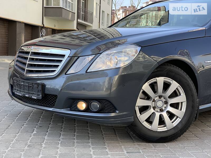 Універсал Mercedes-Benz E-Class 2011 в Івано-Франківську