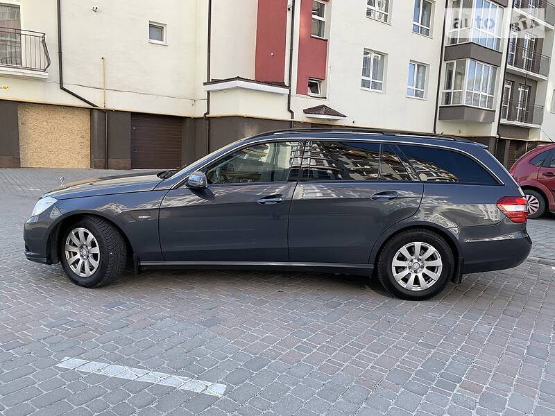Універсал Mercedes-Benz E-Class 2011 в Івано-Франківську