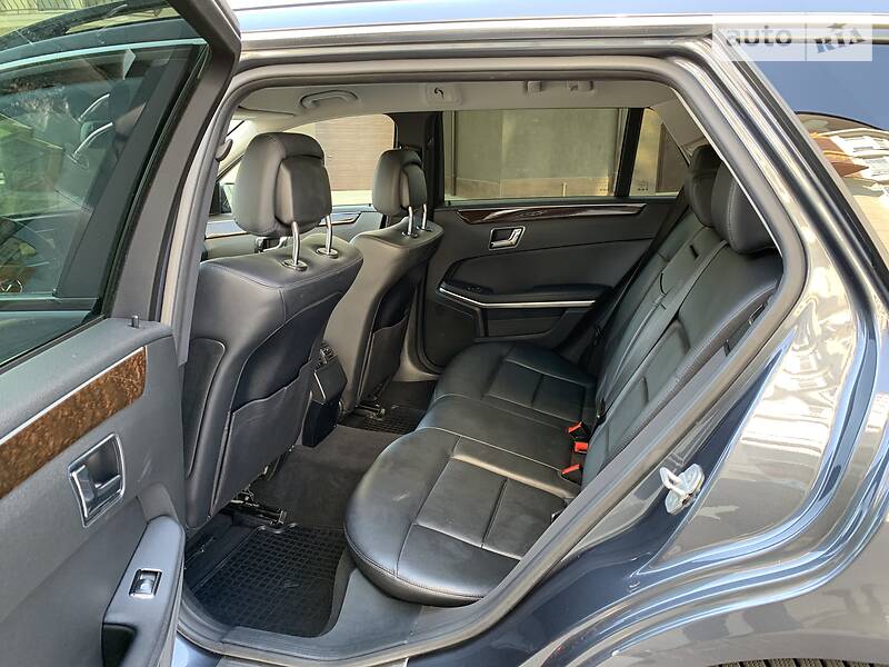 Універсал Mercedes-Benz E-Class 2011 в Івано-Франківську