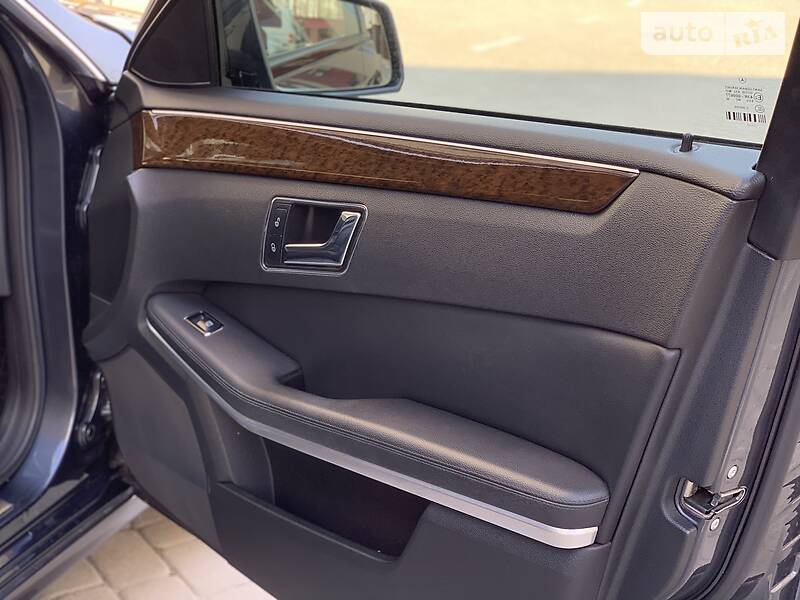 Універсал Mercedes-Benz E-Class 2011 в Івано-Франківську